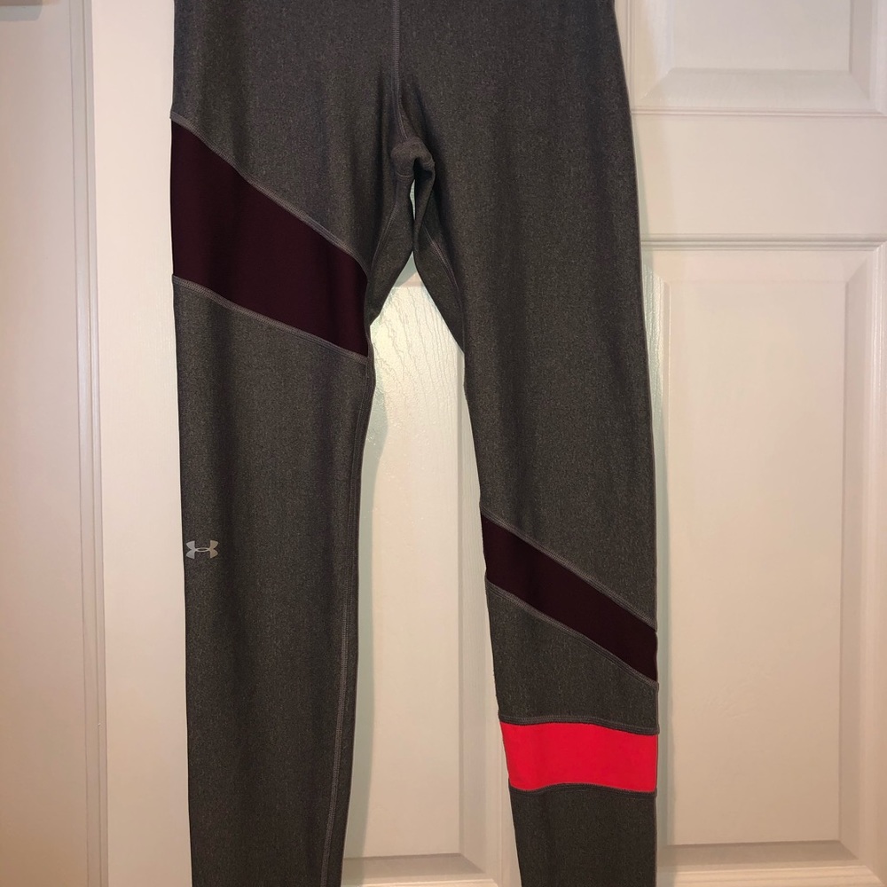 Under Armour leggings size Large.